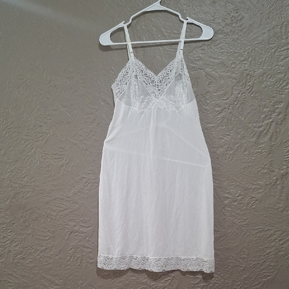 Vassarette White Lace Chemise with Adjustable Straps Size 34 A - Picture 1 of 10